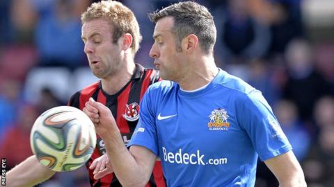 Crusaders beat Glenavon 4-0 at Seaview