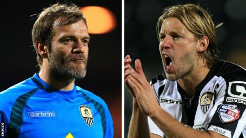 Roy Carroll and Alan Smith