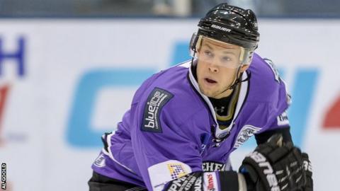 Clan forward Ben Davies
