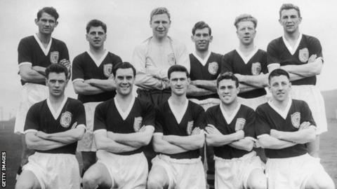 John Hewie (back row, left) with the Scotland 1958 World Cup squad