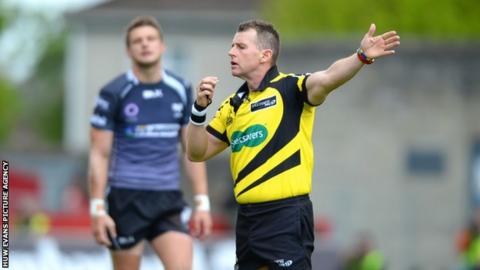 Nigel Owens