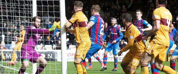 Scott McDonald scores for Motherwell against Inverness