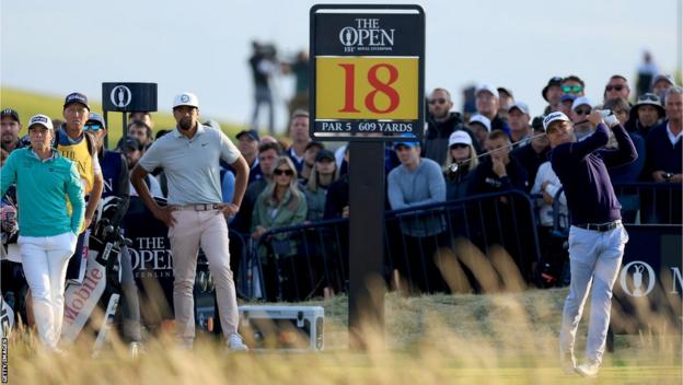 Justin Thomas tees off on the 18th on his way to a nine