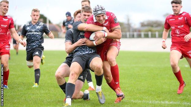 Tom James Cardiff Blues Scarlets And Wales Wing Retires From Rugby Bbc Sport