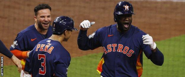 Houston Astros win 2022 World Series with 4-1 Game 6 win over Phillies –  Houston Public Media
