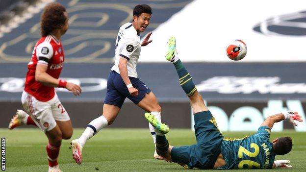 Tottenham claim first-ever WSL north London derby win over Arsenal