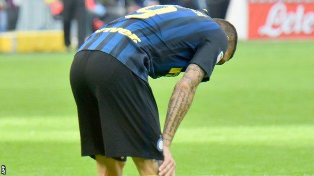 Mauro Icardi reacts to missing a penalty