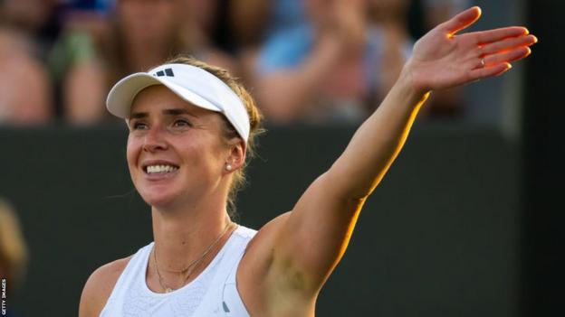 New mom Elina Svitolina beats seeded player at French Open in 1st Slam  match in 16 months