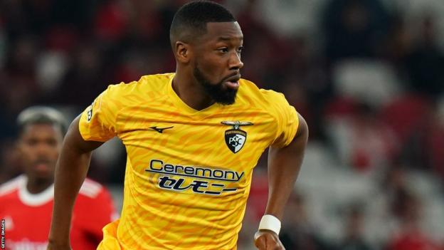 Momo Diaby: Sheffield Wednesday sign Portimonense midfielder on loan - BBC  Sport
