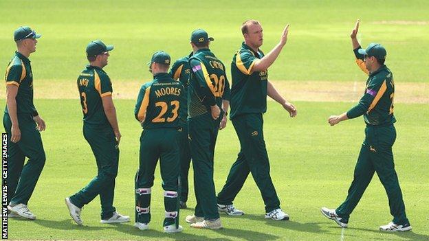 One Day Cup Holders Nottinghamshire Beat Group Leaders Worcestershire c Sport