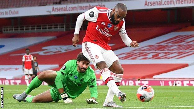 Arsenal 2 1 Liverpool Gunners Come From Behind To End Champions Record Hopes Bbc Sport