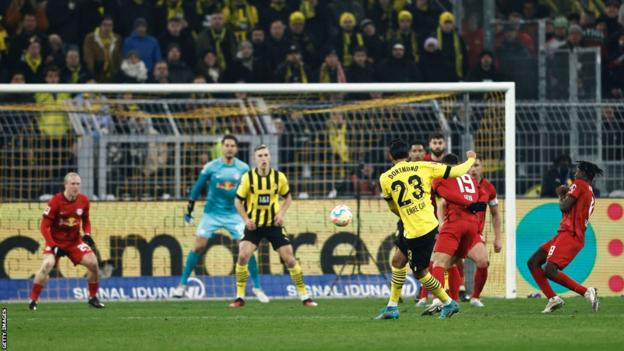 Emre Can scores for Borussia Dortmund