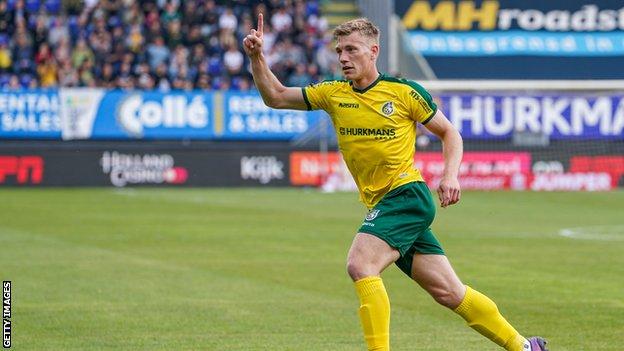 Zian Flemming: Dutch midfielder signs 'long-term' Millwall contract - BBC  Sport