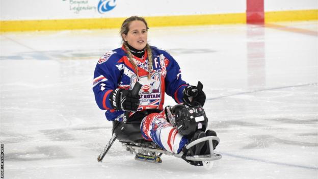 Dani Czernuszka-Watts playing para crystal  hockey for Great Britain