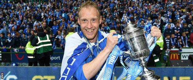 St Johnstone defender Steven Anderson with the Scottish Cup