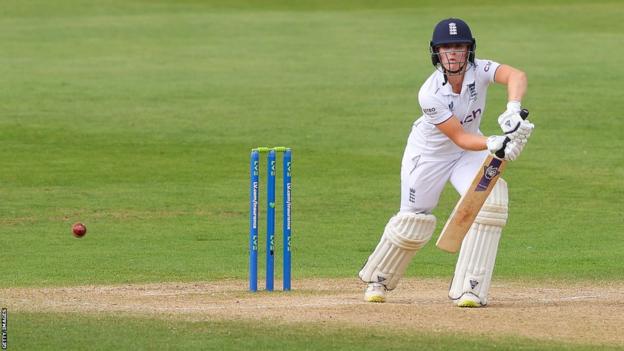Emma Lamb batting in a test match for England