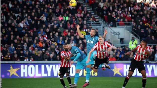 Brentford 2-2 Tottenham  Janelt and Toney goals earn Bees point