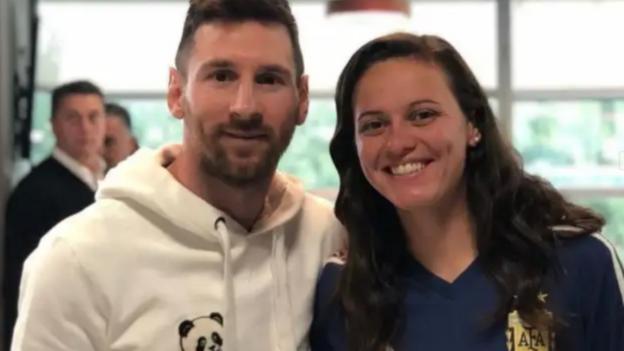 Florencia Bonsegundo conoce a Lionel Messi en 2019