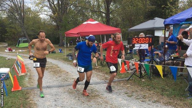 Runners competing in the 2018 evet set off for another lap