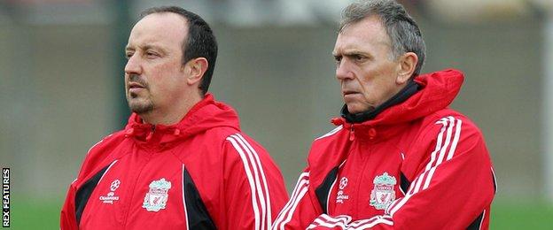 Rafa Benitez and Alex Miller take Liverpool training