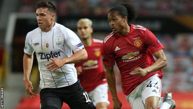 Tahith Chong Birmingham City Sign Manchester United Winger On Season Long Loan Bbc Sport