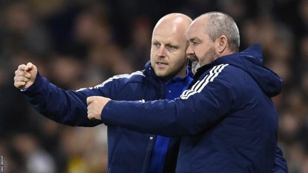 Steven Naismith with Scotland head coach Steve Clarke