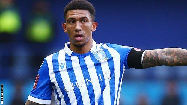 Liam Palmer: Sheffield Wednesday full-back extends deal until end of next season - BBC Sport