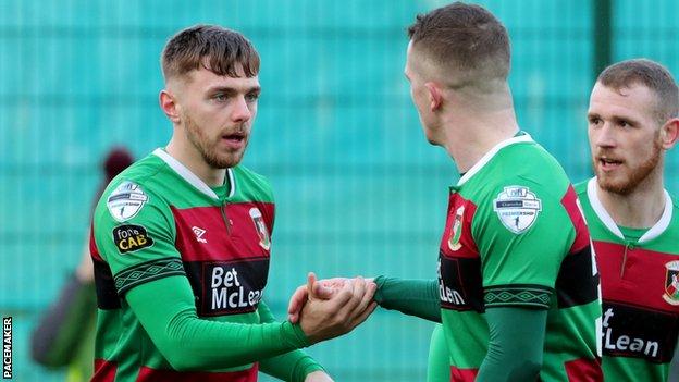 Irish Cup: McDaid hat-trick edges Glentoran past Queen's 3-2 in sixth ...