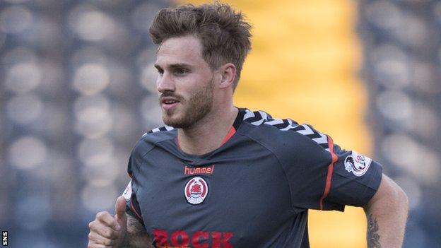 David Goodwillie in action for Clyde