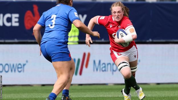 Abbie Fleming in action against Italy