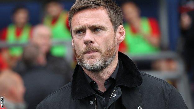 Graham Alexander: Fleetwood sack boss after poor start - BBC Sport