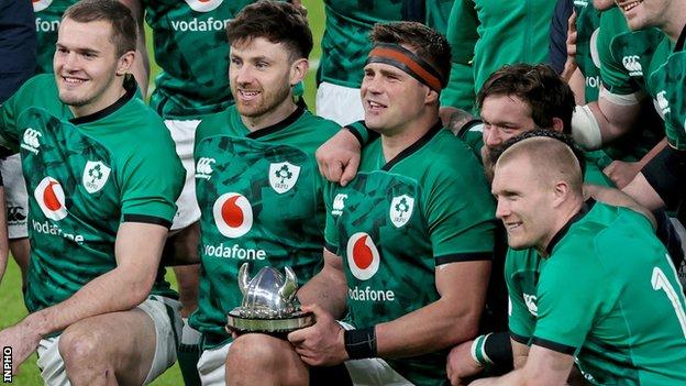 CJ Stander with Ireland team-mates |Jacob Stockdale, Hugh Keenan, Andrew Porter and Keith Earls after the 32-18 win over England