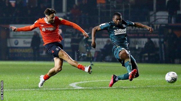 Harry Cornick finished Boro off with the third Luton goal