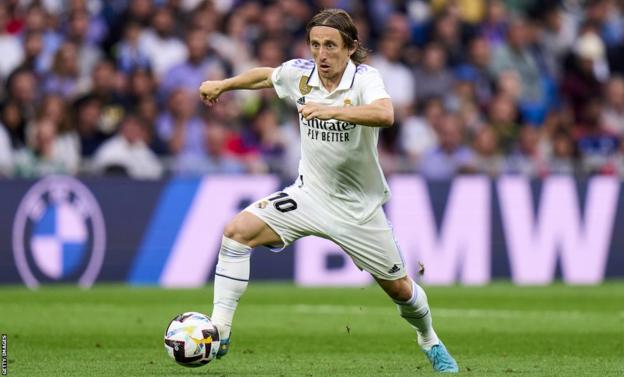 Luka Modric on the attack for Real Madrid