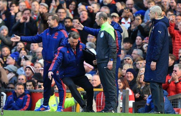 Louis van Gaal feigns a dive