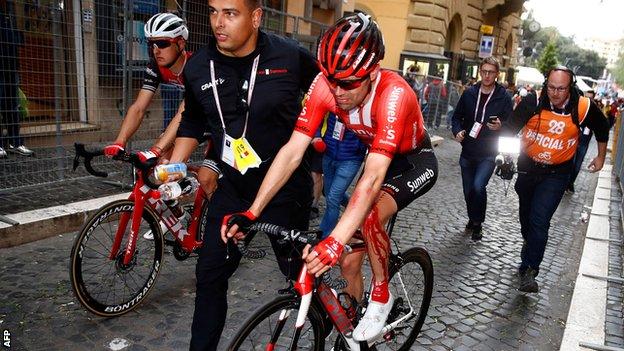 Giro d'Italia: Pascal Ackermann wins stage five as Tom Dumoulin ...