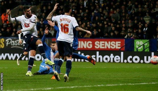 Gary Madine scores for Bolton