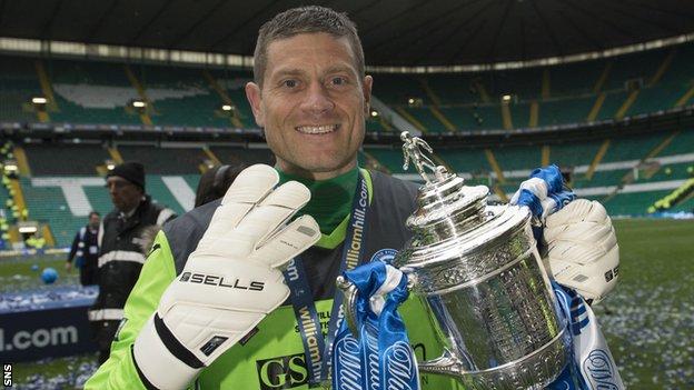 Steve Banks with the Scottish Cup after St Johnstone's 2014 win