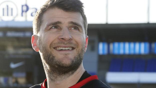 Richard Wigglesworth: Saracens scrum-half signs deal to end season with relegated club thumbnail