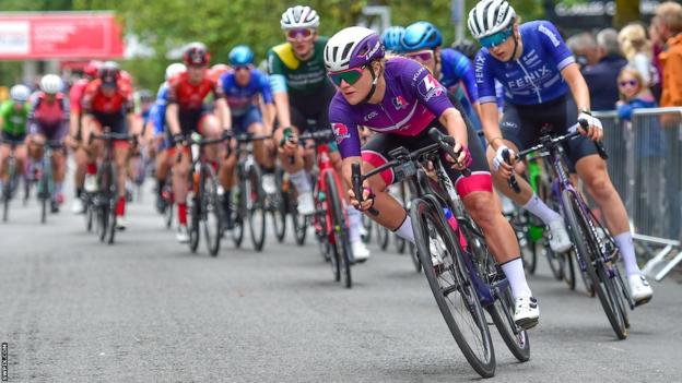 Francesca Hall of Loughborough Lightning competing in the Ilkley CC Women’s Grand Prix