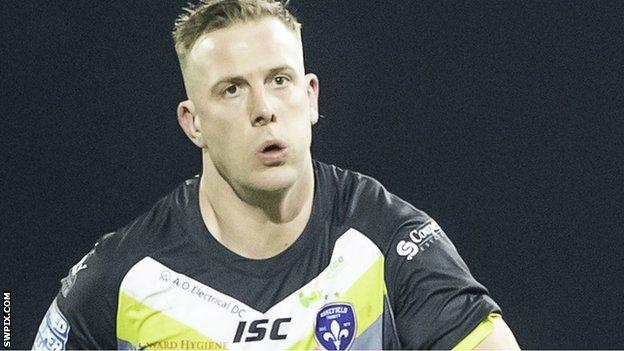 Craig Kopczak in action for Wakefield
