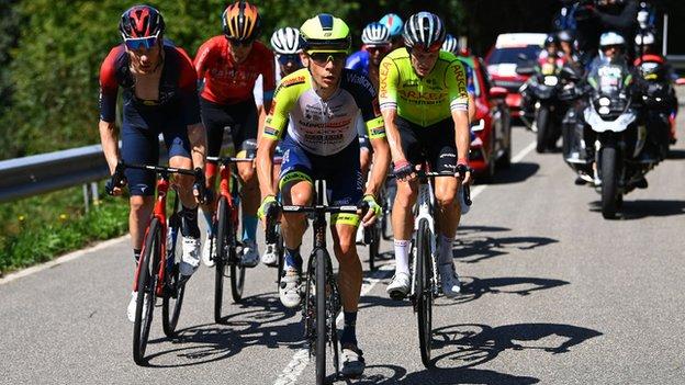 Louis Meintjes leads Vuelta