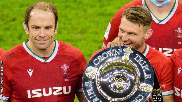 Dan Biggar (right) with Alun Wyn Jones
