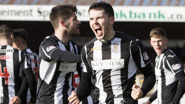St Mirren's Lewis Morgan celebrates his goal