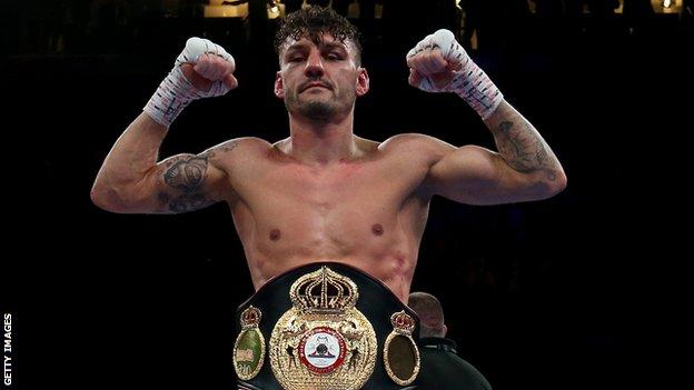 Leigh Wood retained his title