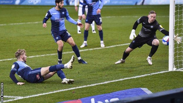 Wycombe wanderers queens park rangers Clearance