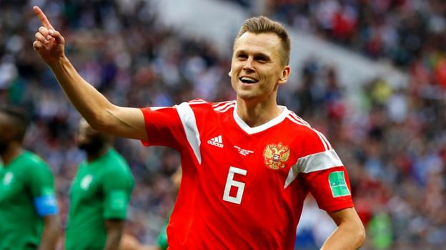 World Cup 2018: Denis Cheryshev scores 'marvellous' goal for Russia - BBC Sport