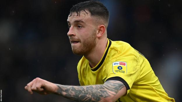 Dale Taylor: Nottingham Forest striker joins Wycombe Wanderers on ...