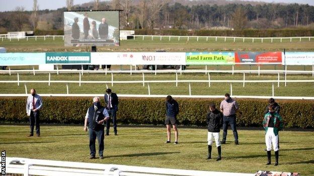 Jockeys and staff paid tribute at Market Rasen Racecourse