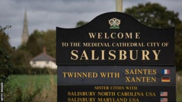 The sign that welcomes visitors to the medieval cathedral city of Salisbury